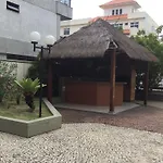 Frente Para O Mar